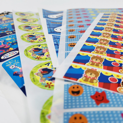 Мультфильм ярлыков BOPP CMYK Printable слипчивый лоснистый умирает листы стикера отрезка